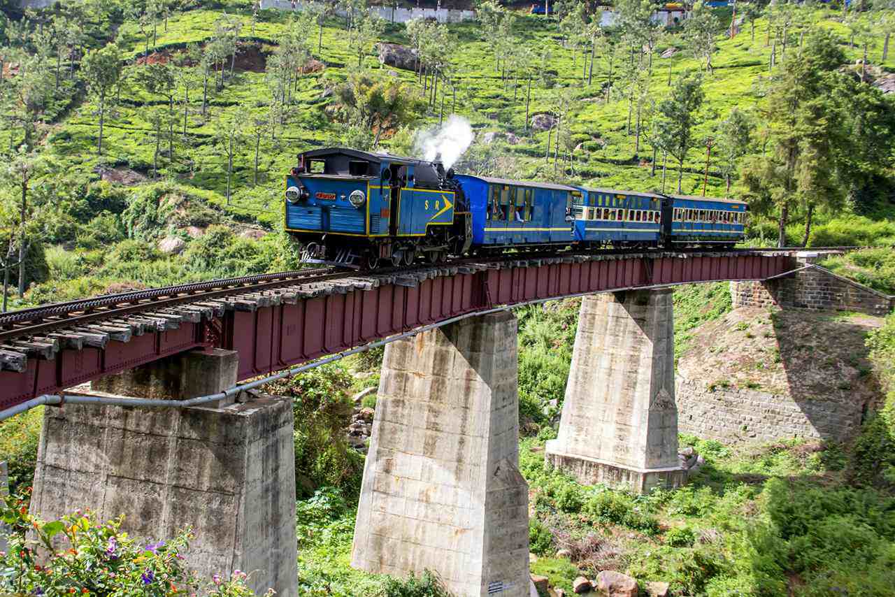 https://mdw-travel-data-us-east-1.s3.amazonaws.com/img/country/India/Toy-Train-Nilgiri-Mountain-Railway/img_00.jpg