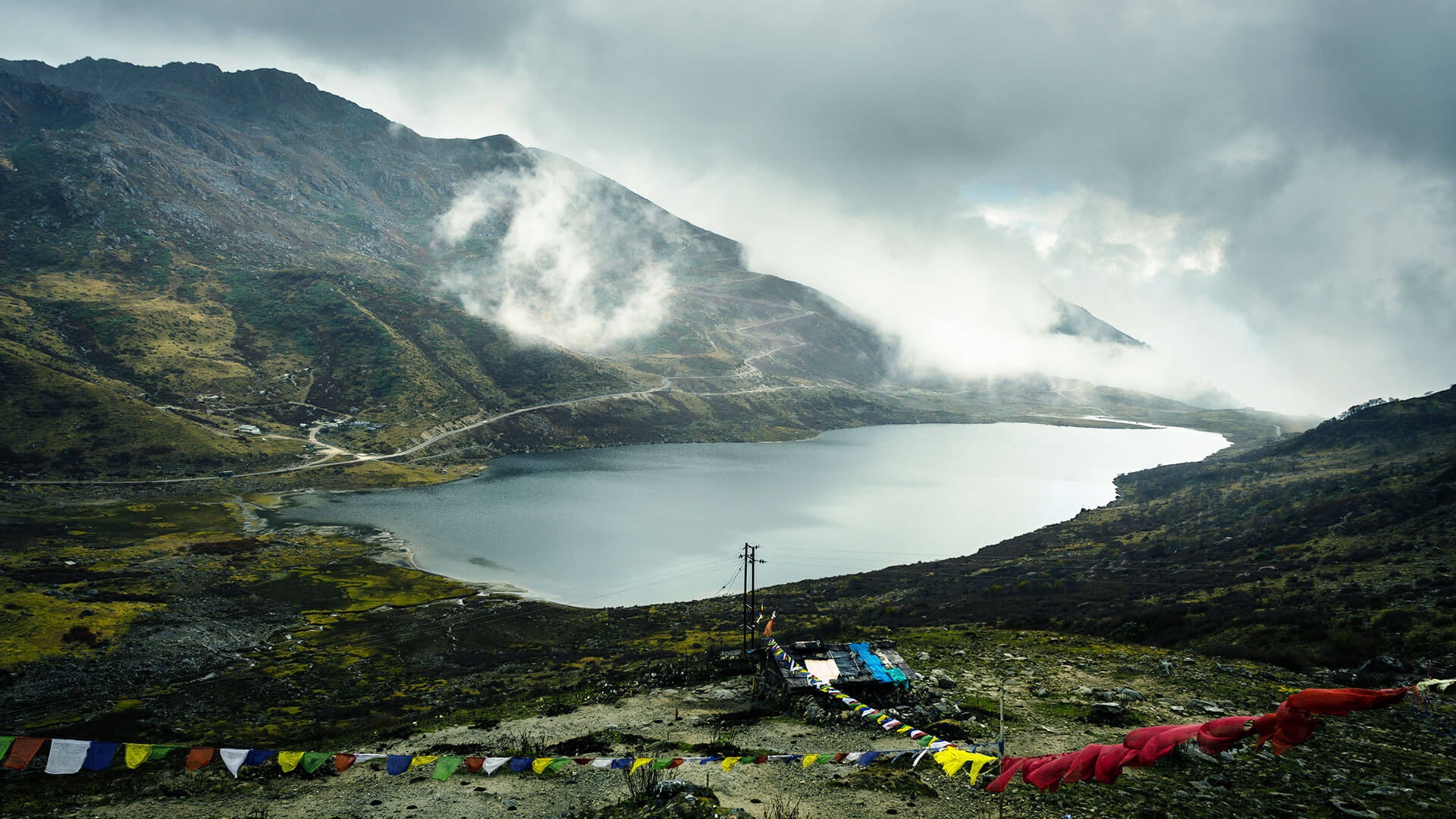 https://mdw-travel-data-us-east-1.s3.amazonaws.com/img/country/India/Tsomgo-Lake/img_02.jpg