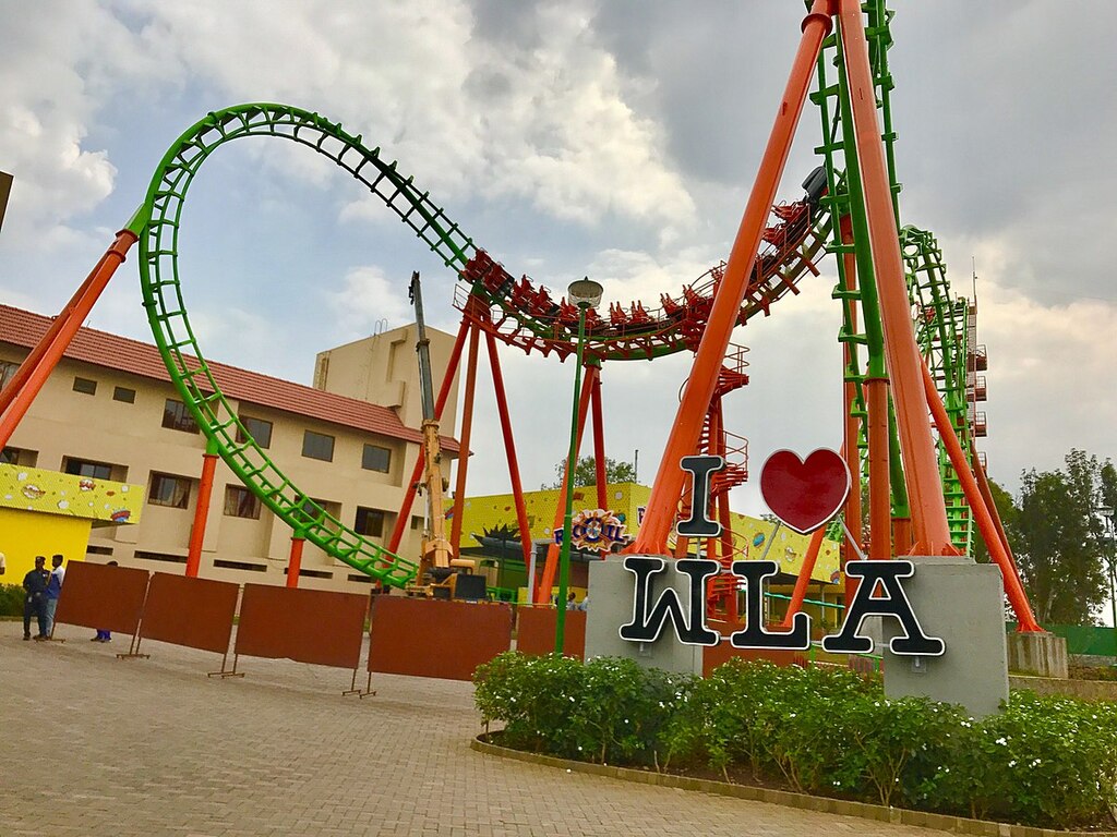 https://mdw-travel-data-us-east-1.s3.amazonaws.com/img/country/India/Wonderla-Amusement-Park/img_03.jpg