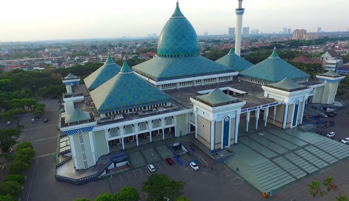 https://mdw-travel-data-us-east-1.s3.amazonaws.com/img/country/Indonesia/Al-Akbar-Mosque/img_02.jpg
