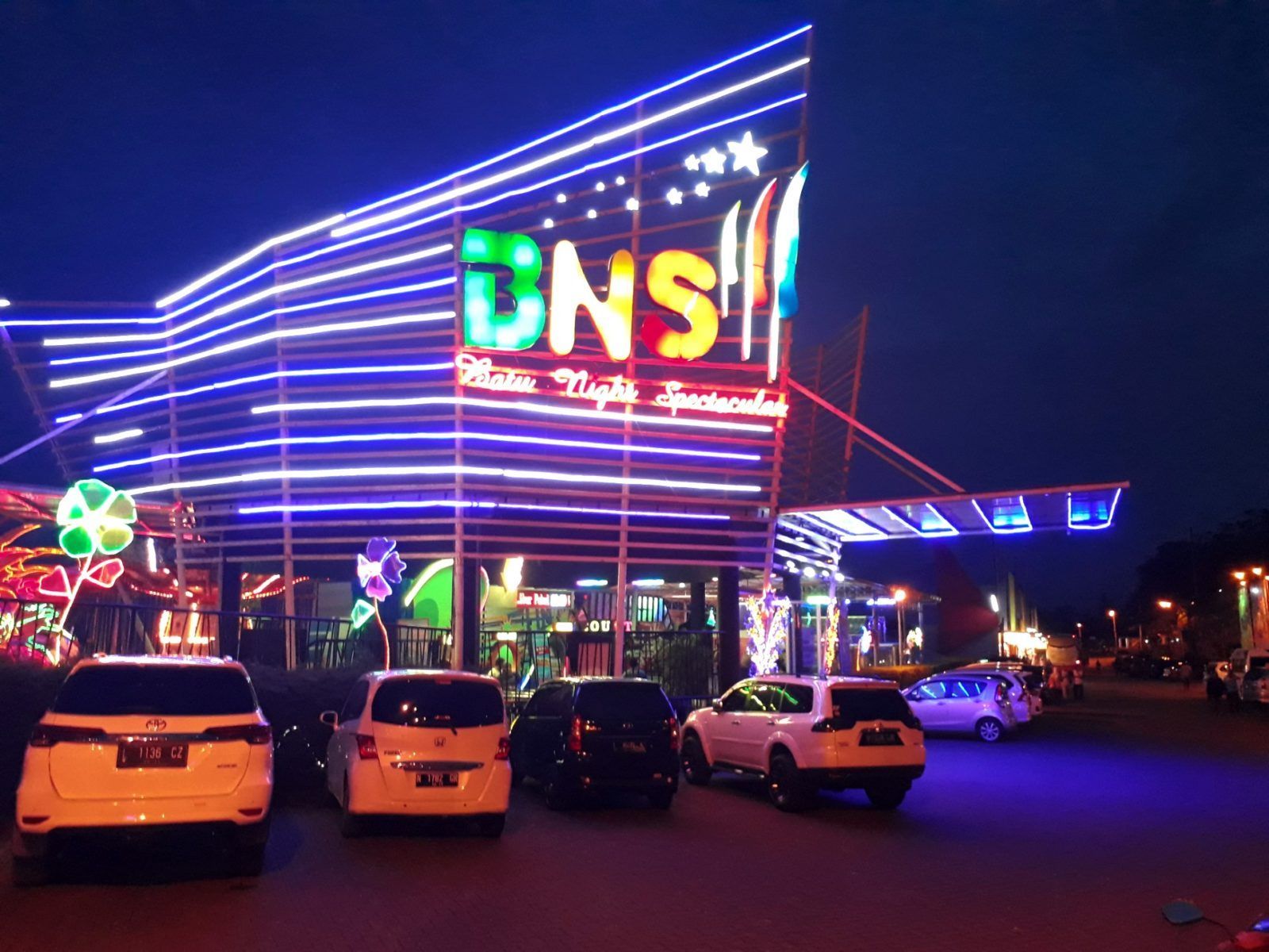 https://mdw-travel-data-us-east-1.s3.amazonaws.com/img/country/Indonesia/BNS---Batu-Night-Spectacular/img_01.jpg