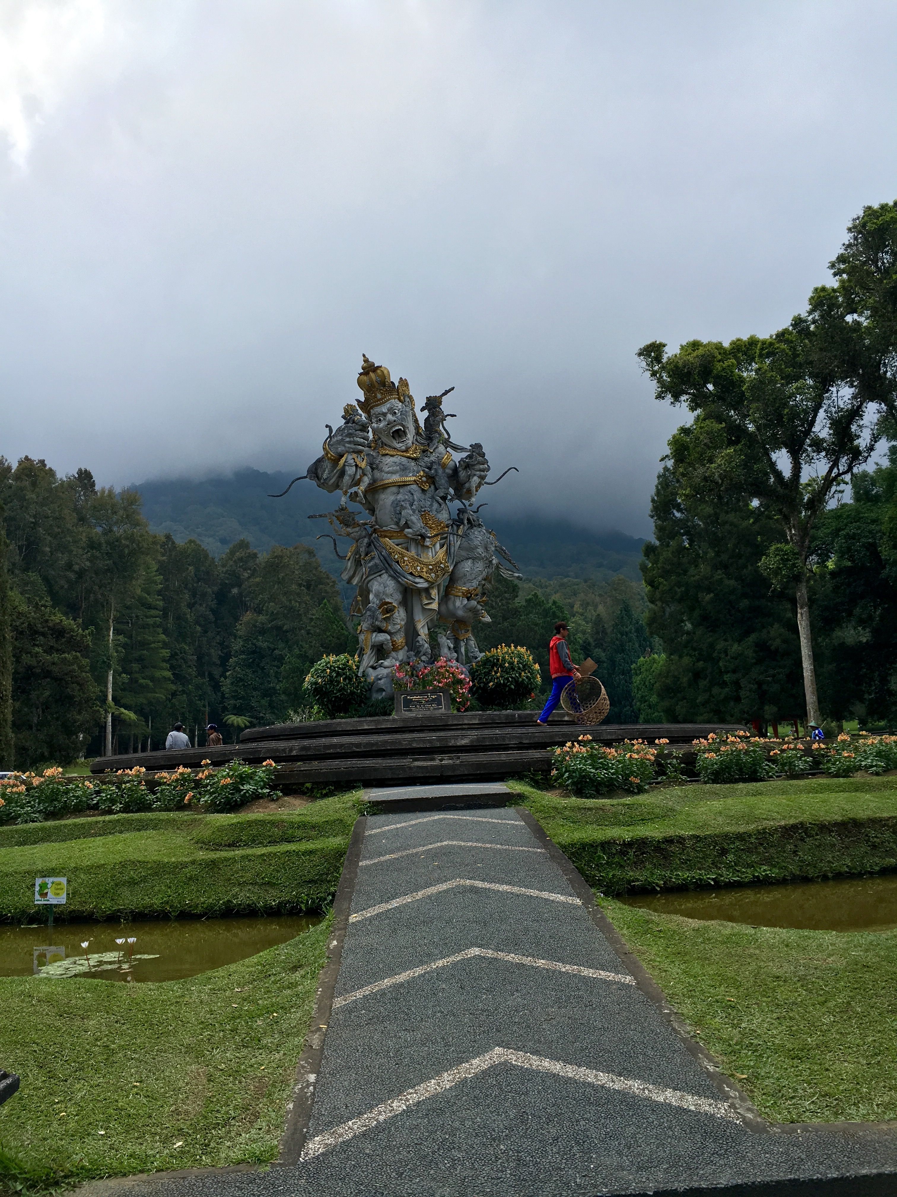 https://mdw-travel-data-us-east-1.s3.amazonaws.com/img/country/Indonesia/Bali-Treetop-Adventure-Park/img_03.jpg