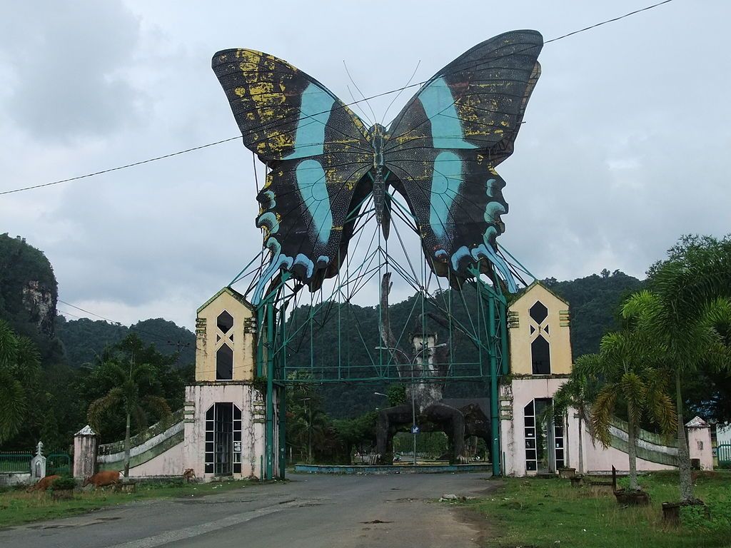 https://mdw-travel-data-us-east-1.s3.amazonaws.com/img/country/Indonesia/Bantimurung-Bulusaraung-National-Park/img_01.jpg