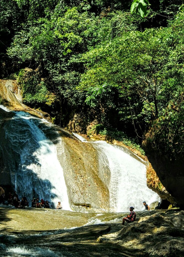 https://mdw-travel-data-us-east-1.s3.amazonaws.com/img/country/Indonesia/Bantimurung-Waterfall/img_02.jpg