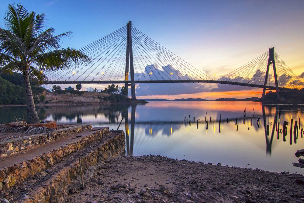 https://mdw-travel-data-us-east-1.s3.amazonaws.com/img/country/Indonesia/Barelang-Bridge/img_02.jpg