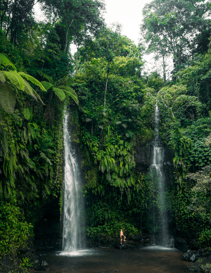 https://mdw-travel-data-us-east-1.s3.amazonaws.com/img/country/Indonesia/Benang-Stokel-and-Benang-Kelambu-Waterfalls/img_01.jpg