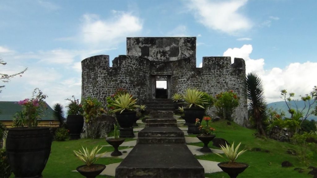 https://mdw-travel-data-us-east-1.s3.amazonaws.com/img/country/Indonesia/Benteng-Onrust/img_03.jpg