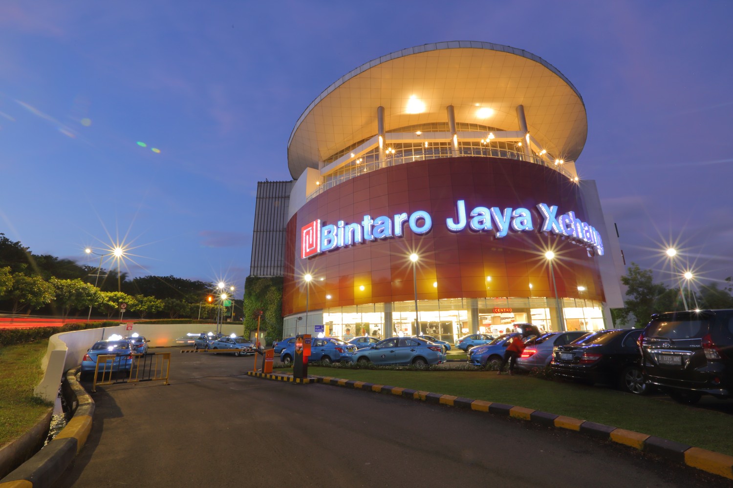 https://mdw-travel-data-us-east-1.s3.amazonaws.com/img/country/Indonesia/Bintaro-Jaya-Xchange-Mall/img_03.jpg