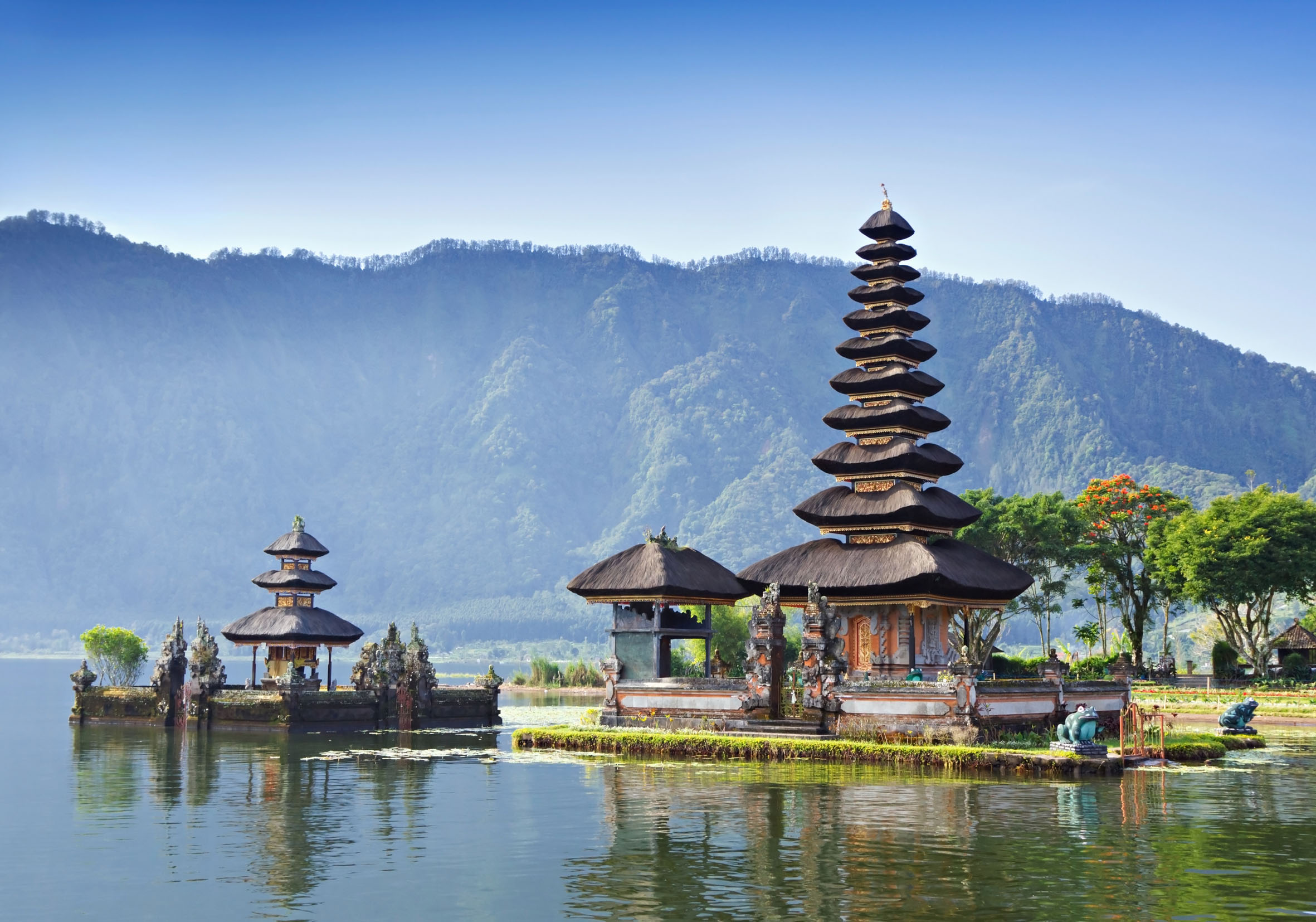https://mdw-travel-data-us-east-1.s3.amazonaws.com/img/country/Indonesia/Bukit-Indah-Simawar/img_00.jpg