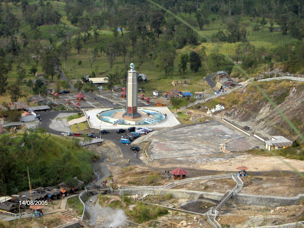 https://mdw-travel-data-us-east-1.s3.amazonaws.com/img/country/Indonesia/Bukit-Kasih/img_02.jpg