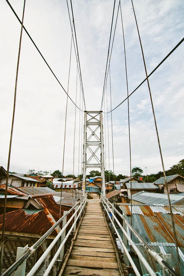 https://mdw-travel-data-us-east-1.s3.amazonaws.com/img/country/Indonesia/Bukit-Lawang/img_03.jpg