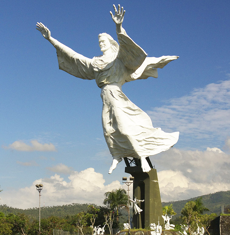 https://mdw-travel-data-us-east-1.s3.amazonaws.com/img/country/Indonesia/Christ-Blessing-Statue/img_01.jpg