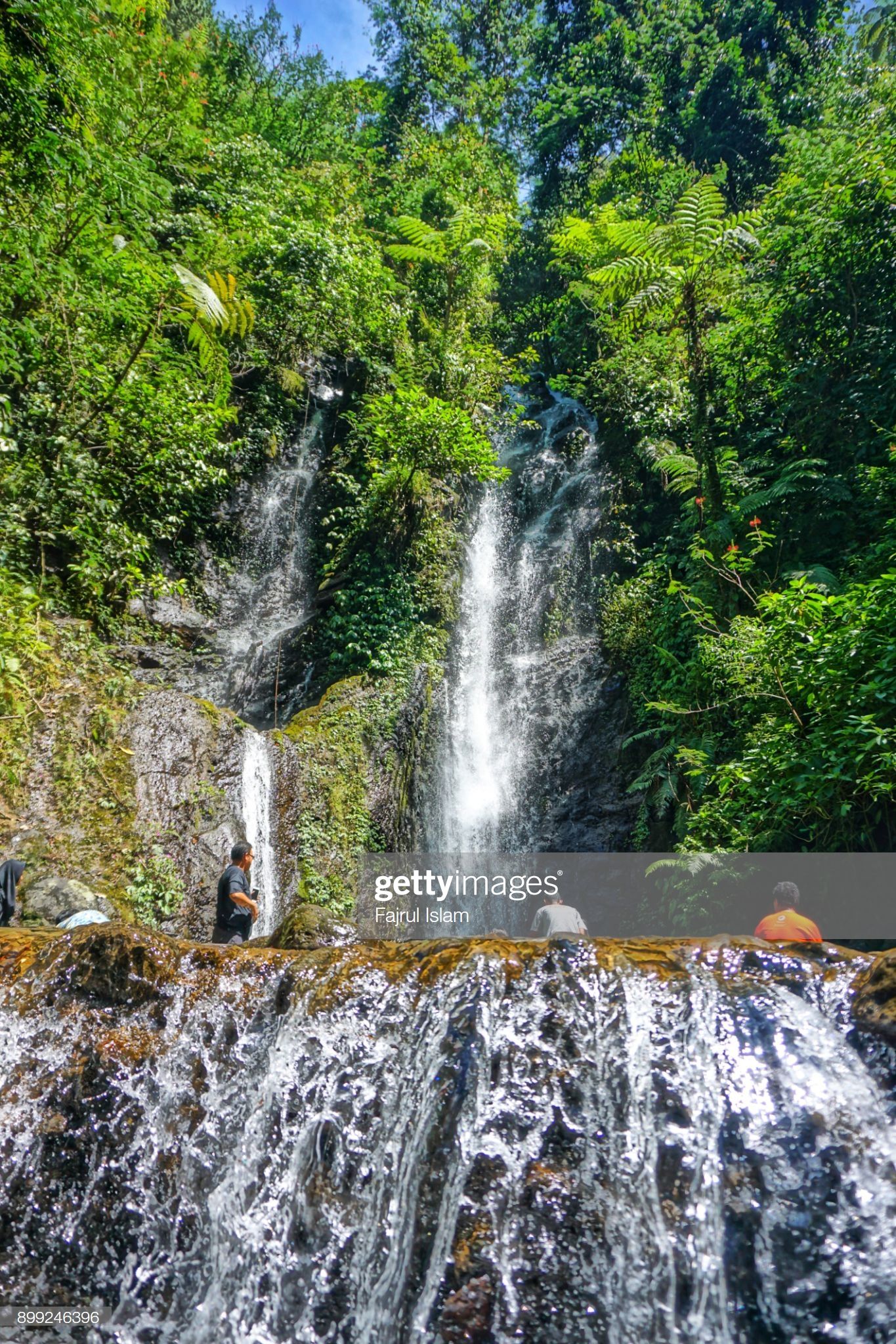 https://mdw-travel-data-us-east-1.s3.amazonaws.com/img/country/Indonesia/Cilember-Waterfall/img_00.jpg