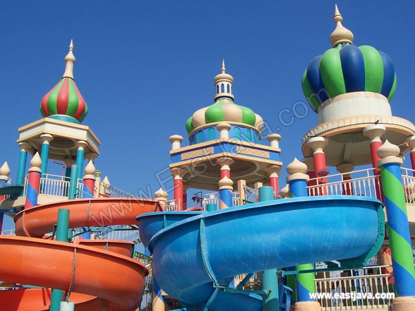 https://mdw-travel-data-us-east-1.s3.amazonaws.com/img/country/Indonesia/Ciputra-Waterpark/img_01.jpg