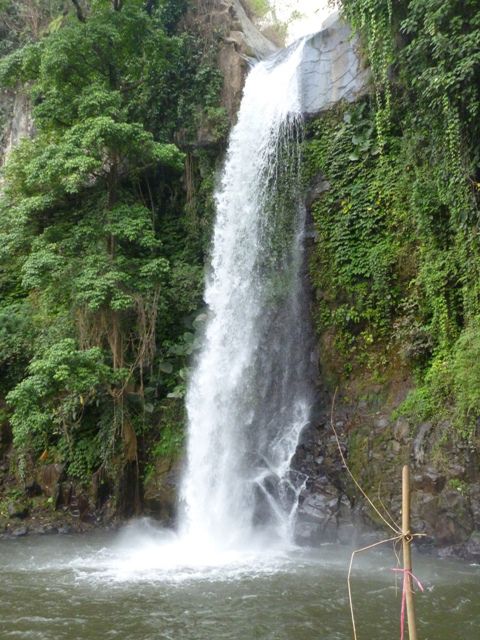 https://mdw-travel-data-us-east-1.s3.amazonaws.com/img/country/Indonesia/Coban-Jahe/img_03.jpg