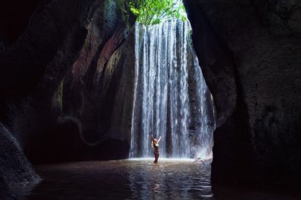 https://mdw-travel-data-us-east-1.s3.amazonaws.com/img/country/Indonesia/Dabosingkep-Cave/img_02.jpg