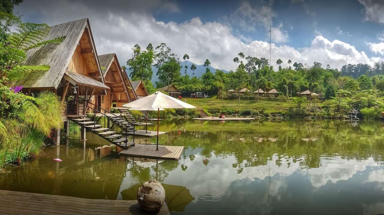 https://mdw-travel-data-us-east-1.s3.amazonaws.com/img/country/Indonesia/Dusun-Bambu-Family-Leisure-Park/img_01.jpg