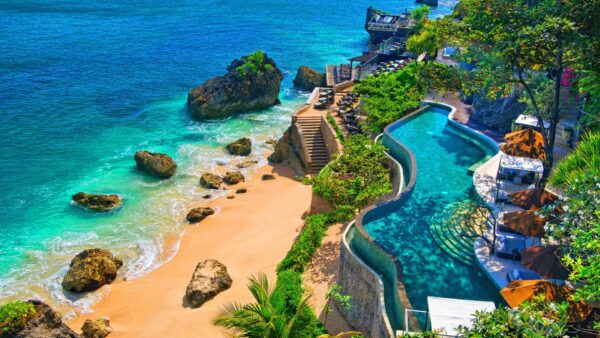 https://mdw-travel-data-us-east-1.s3.amazonaws.com/img/country/Indonesia/Fantasy-Island/img_01.jpg