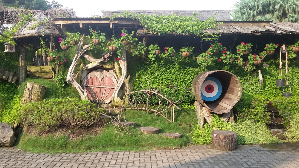 https://mdw-travel-data-us-east-1.s3.amazonaws.com/img/country/Indonesia/Farmhouse-Susu-Lembang/img_03.jpg