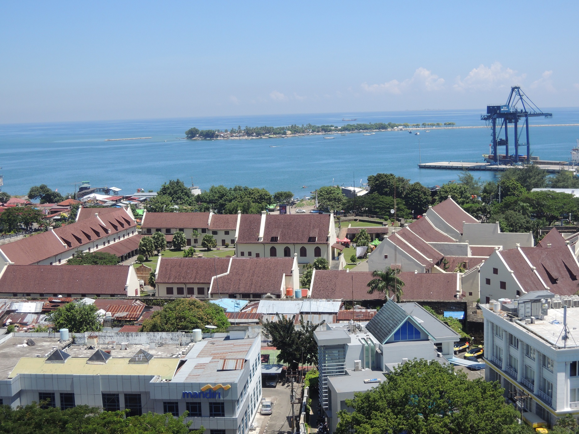 https://mdw-travel-data-us-east-1.s3.amazonaws.com/img/country/Indonesia/Fort-Rotterdam/img_02.jpg