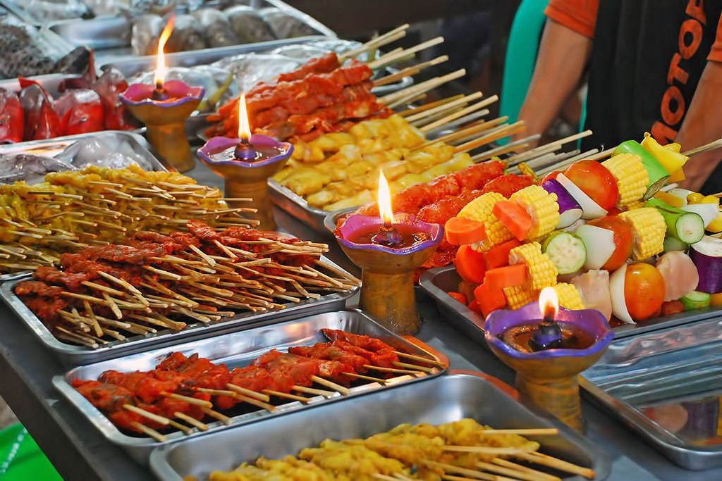 https://mdw-travel-data-us-east-1.s3.amazonaws.com/img/country/Indonesia/Gili-Trawangan-Night-Market/img_00.jpg