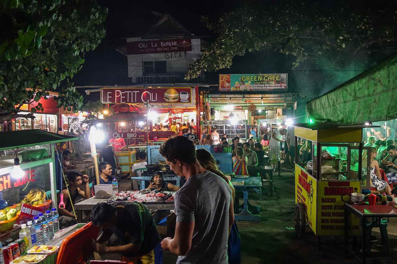 https://mdw-travel-data-us-east-1.s3.amazonaws.com/img/country/Indonesia/Gili-Trawangan-Night-Market/img_01.jpg