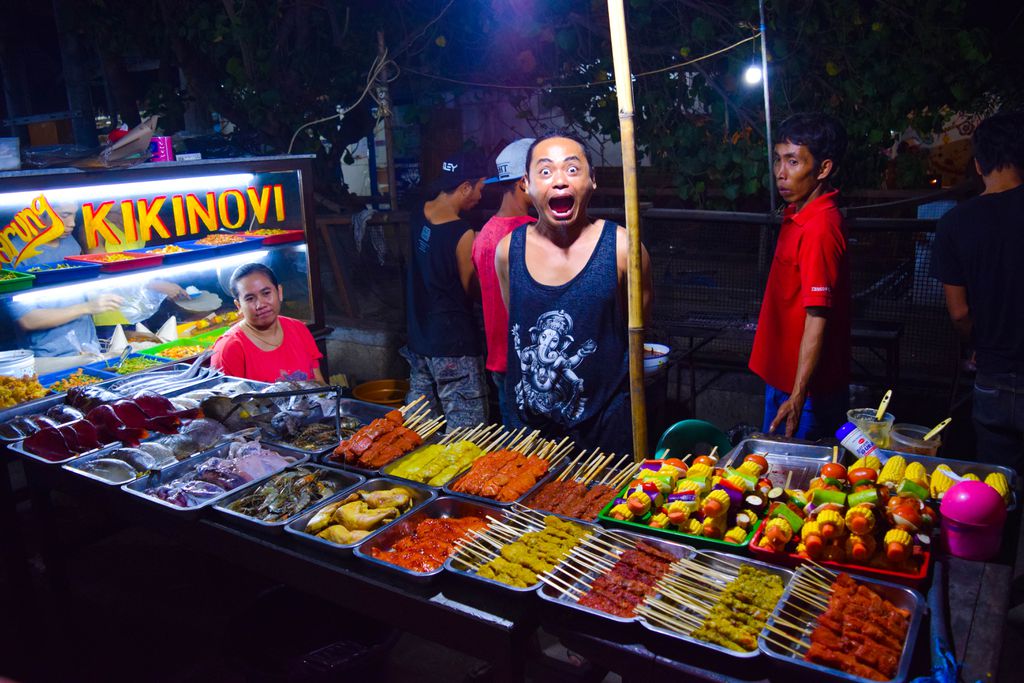 https://mdw-travel-data-us-east-1.s3.amazonaws.com/img/country/Indonesia/Gili-Trawangan-Night-Market/img_03.jpg