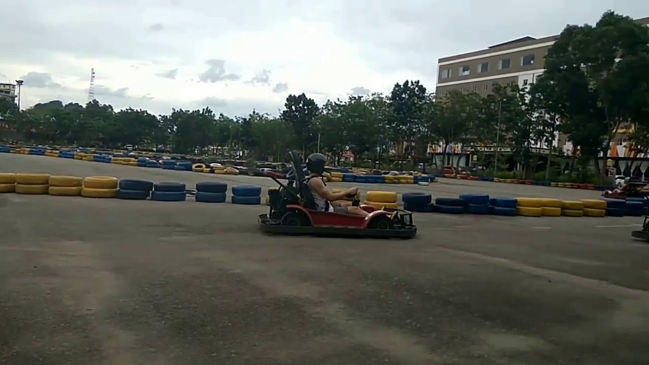 https://mdw-travel-data-us-east-1.s3.amazonaws.com/img/country/Indonesia/Golden-City-Go-Kart/img_02.jpg