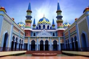https://mdw-travel-data-us-east-1.s3.amazonaws.com/img/country/Indonesia/Great-Mosque-of-An-Nur/img_02.jpg