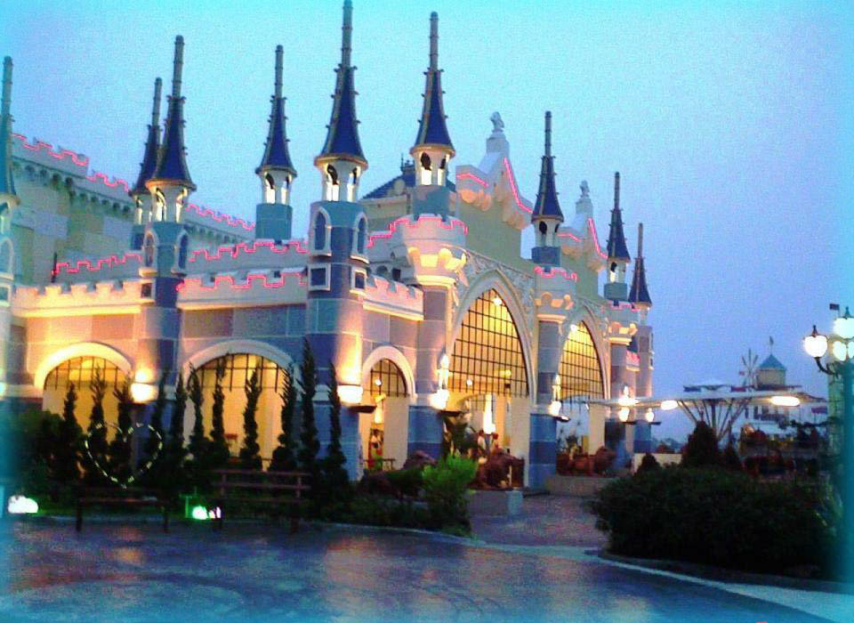 https://mdw-travel-data-us-east-1.s3.amazonaws.com/img/country/Indonesia/Hillpark-Sibolangit/img_02.jpg