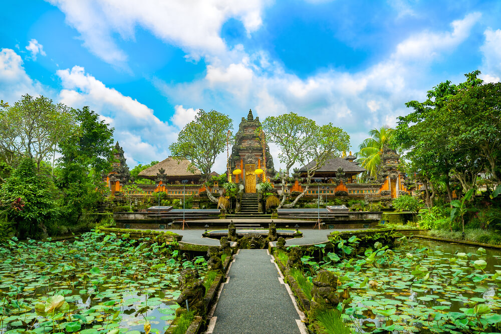 https://mdw-travel-data-us-east-1.s3.amazonaws.com/img/country/Indonesia/Hindu-Temple---Sungai-Basah/img_03.jpg
