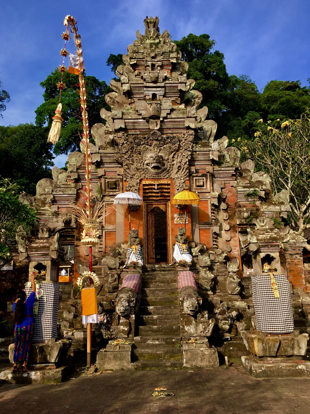 https://mdw-travel-data-us-east-1.s3.amazonaws.com/img/country/Indonesia/Hindu-Temple-Sungai-Basah/img_02.jpg