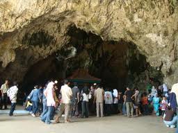 https://mdw-travel-data-us-east-1.s3.amazonaws.com/img/country/Indonesia/Jatijajar-Cave/img_05.jpg