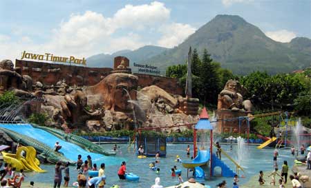 https://mdw-travel-data-us-east-1.s3.amazonaws.com/img/country/Indonesia/Jatim-Park-2/img_02.jpg