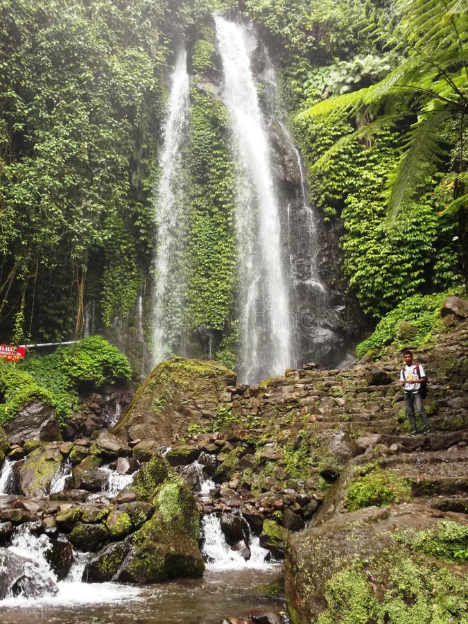 https://mdw-travel-data-us-east-1.s3.amazonaws.com/img/country/Indonesia/Jumog-Waterfall/img_02.jpg