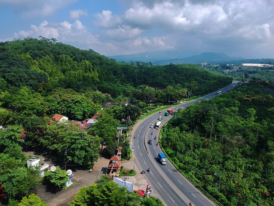 https://mdw-travel-data-us-east-1.s3.amazonaws.com/img/country/Indonesia/Kampoeng-Kopi-Banaran/img_02.jpg