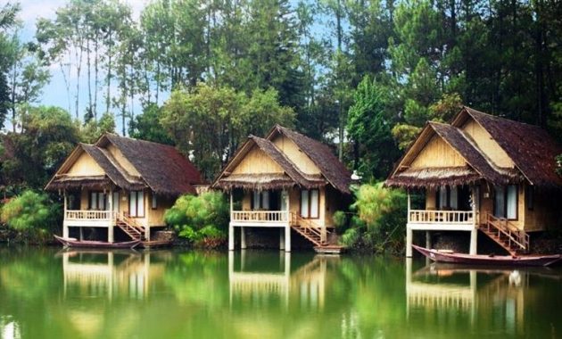https://mdw-travel-data-us-east-1.s3.amazonaws.com/img/country/Indonesia/Kampung-Sampireun-Garut/img_01.jpg