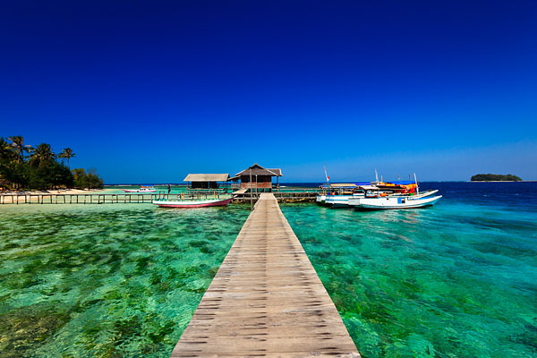 https://mdw-travel-data-us-east-1.s3.amazonaws.com/img/country/Indonesia/Karimunjawa-Islands/img_02.jpg