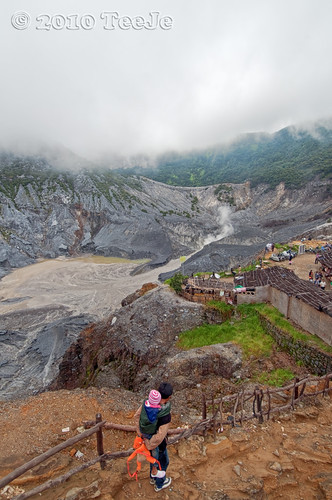 https://mdw-travel-data-us-east-1.s3.amazonaws.com/img/country/Indonesia/Kawah-Ratu--Queens-Crater-/img_03.jpg