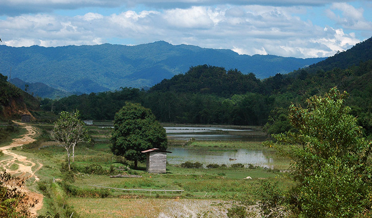 https://mdw-travel-data-us-east-1.s3.amazonaws.com/img/country/Indonesia/Kayan-Mentarang-National-Park/img_01.jpg