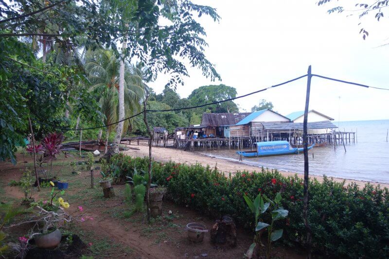 https://mdw-travel-data-us-east-1.s3.amazonaws.com/img/country/Indonesia/Kelong-Island/img_02.jpg