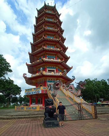 https://mdw-travel-data-us-east-1.s3.amazonaws.com/img/country/Indonesia/Kemaro-Island/img_02.jpg