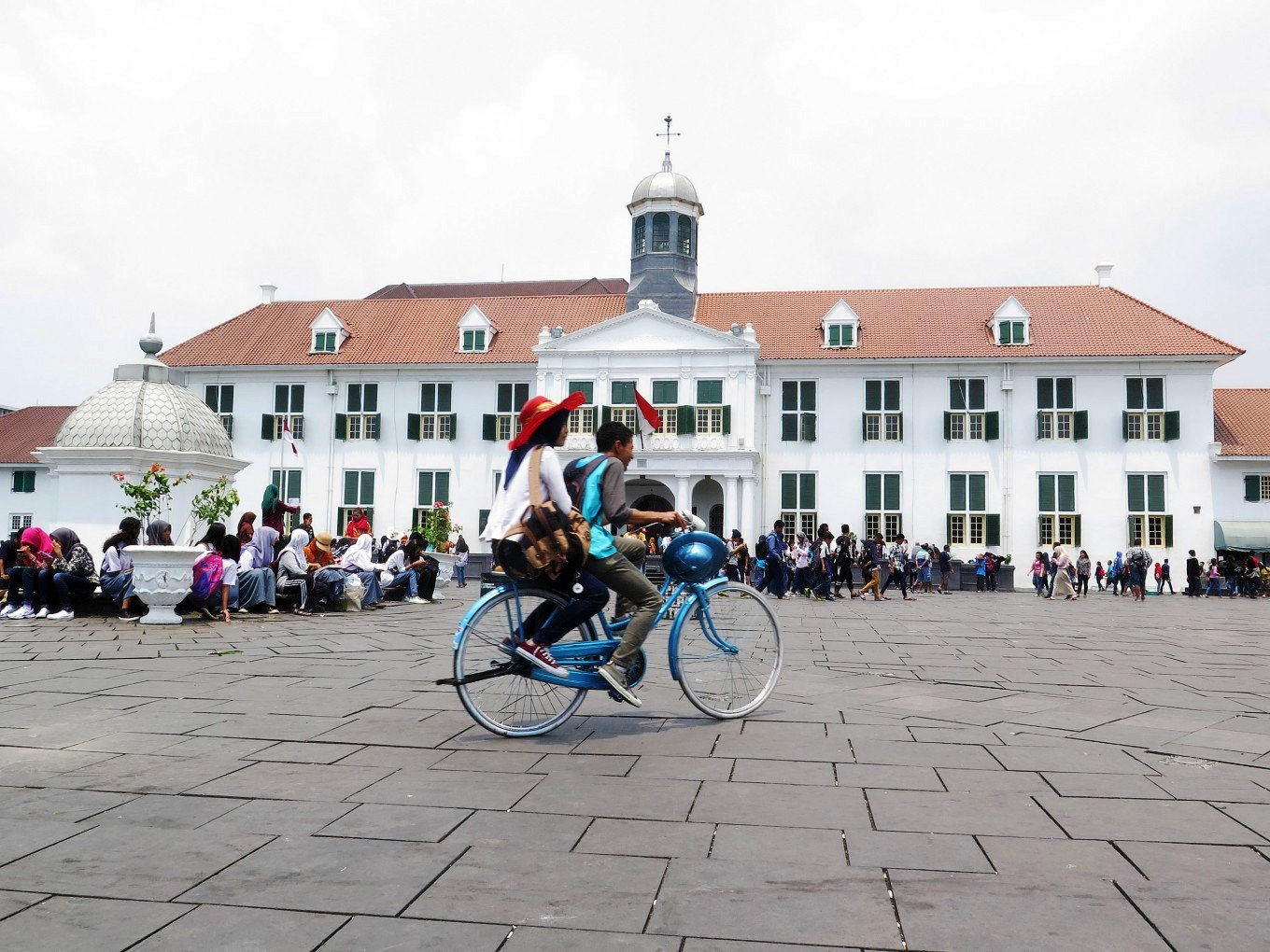 https://mdw-travel-data-us-east-1.s3.amazonaws.com/img/country/Indonesia/Kota-Tua/img_01.jpg