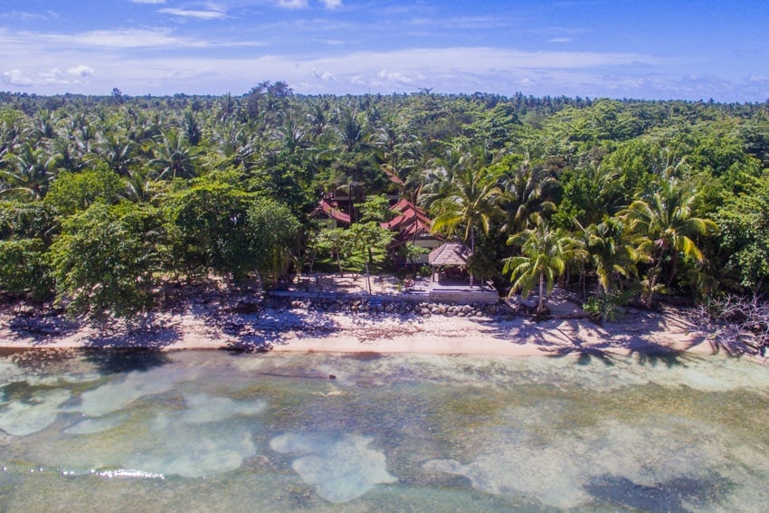 https://mdw-travel-data-us-east-1.s3.amazonaws.com/img/country/Indonesia/Krui-Surf-Spot/img_03.jpg