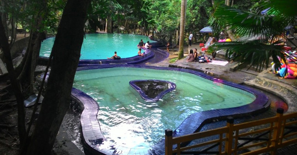 https://mdw-travel-data-us-east-1.s3.amazonaws.com/img/country/Indonesia/Lejja-Hot-Spring/img_00.jpg
