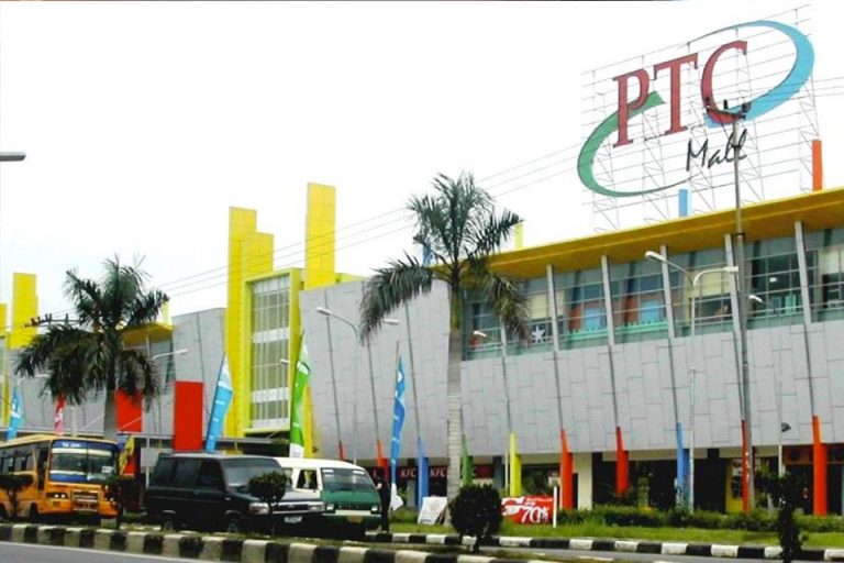 https://mdw-travel-data-us-east-1.s3.amazonaws.com/img/country/Indonesia/Mall-PTC-Palembang-Trade-Center/img_01.jpg