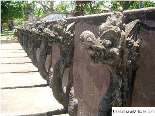 https://mdw-travel-data-us-east-1.s3.amazonaws.com/img/country/Indonesia/Mayura-Water-Palace/img_02.jpg