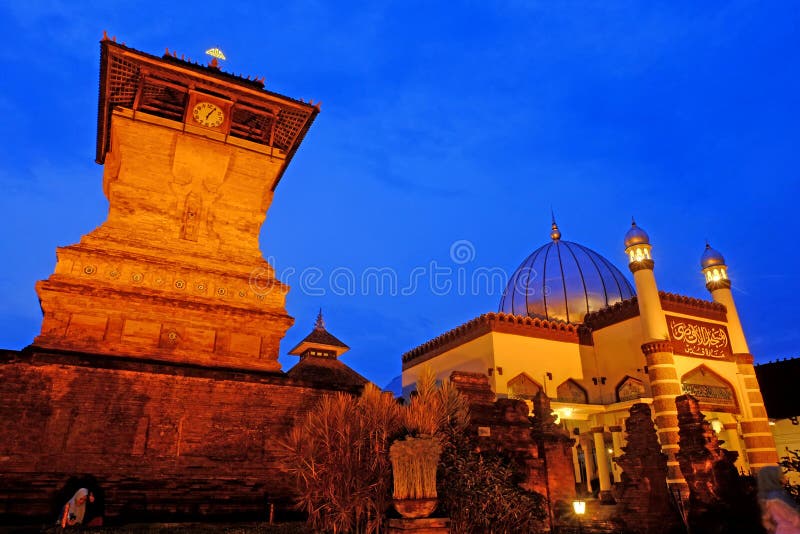 https://mdw-travel-data-us-east-1.s3.amazonaws.com/img/country/Indonesia/Menara-Kudus-Mosque/img_03.jpg
