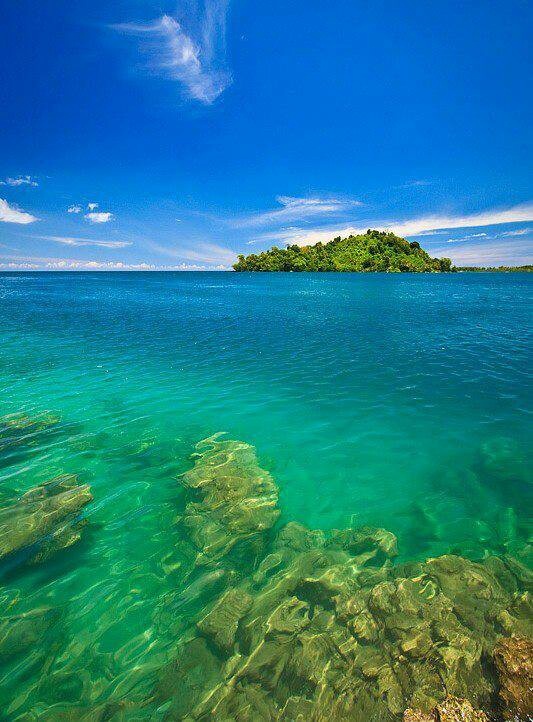 https://mdw-travel-data-us-east-1.s3.amazonaws.com/img/country/Indonesia/Mentawai-Islands/img_03.jpg