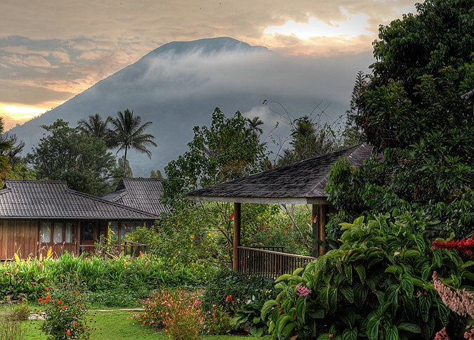 https://mdw-travel-data-us-east-1.s3.amazonaws.com/img/country/Indonesia/Minahasa-Highland/img_01.jpg